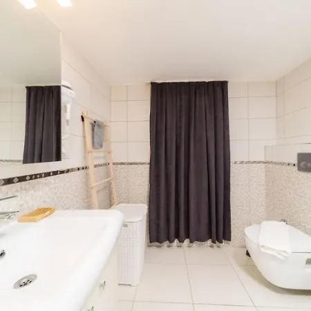 Exquisite Flat With Sea View Near Hadrian Gate Daire *