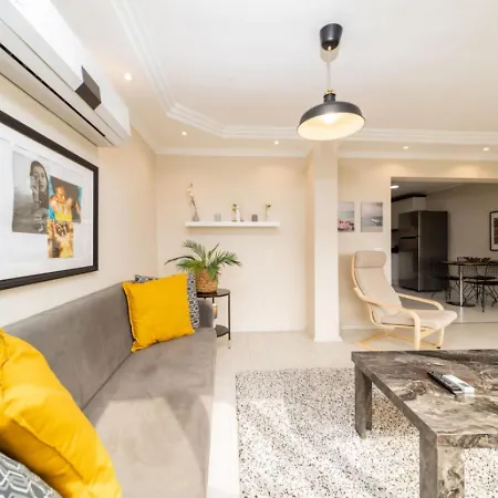 Daire Exquisite Flat With Sea View Near Hadrian Gate Antalya