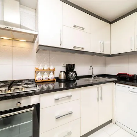 Exquisite Flat With Sea View Near Hadrian Gate Apartmán Antalya