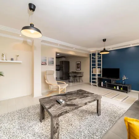 Exquisite Flat With Sea View Near Hadrian Gate Apartmán Antalya